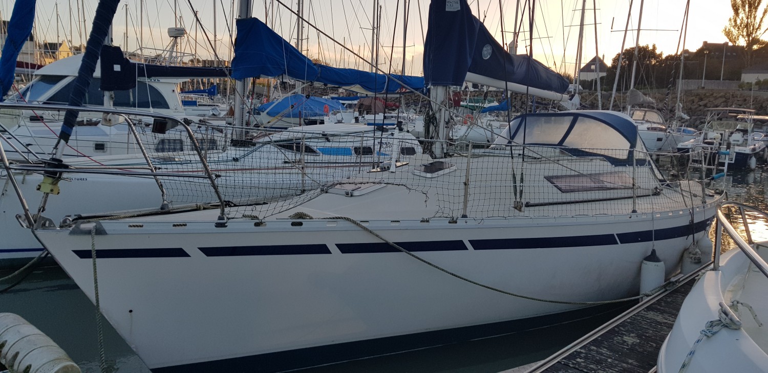 slider 6 Beneteau First 30 E